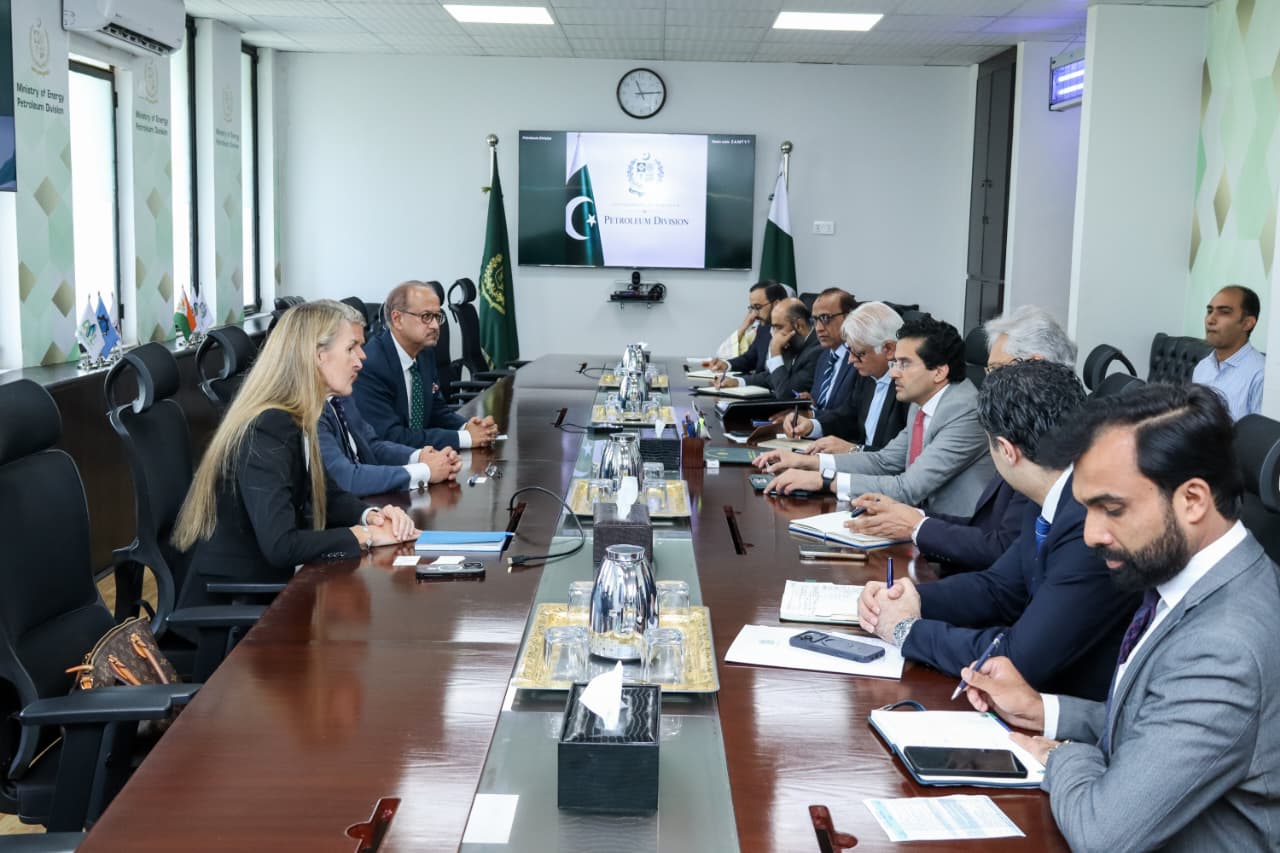 Petroleum Minister discussed with VTTI and Honeywell UOP, Investment in Energy Infrastructure and Refinery Upgradation